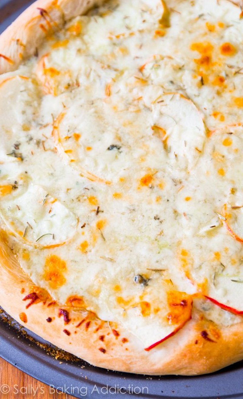 Caramelized Apple Gorgonzola Pizza