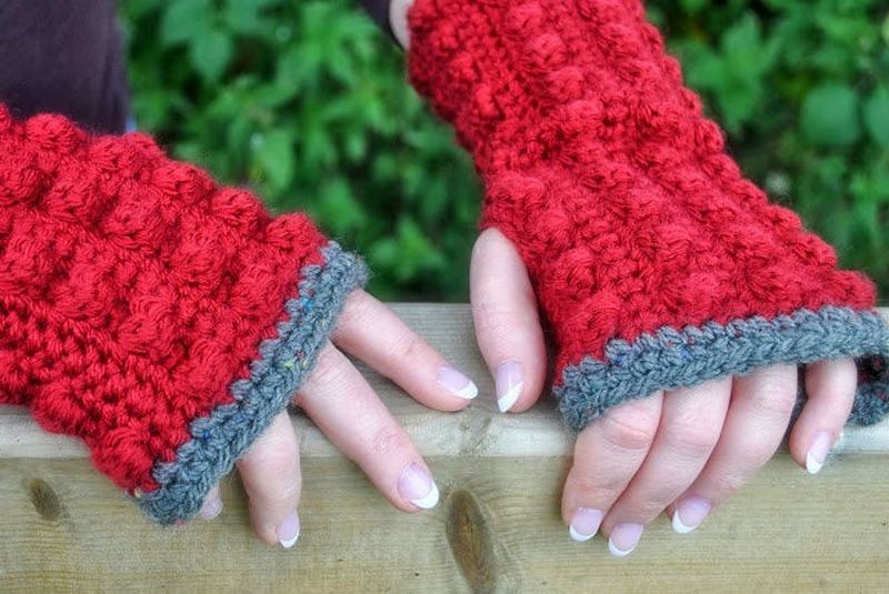14 Fingerless Bobble Mitts