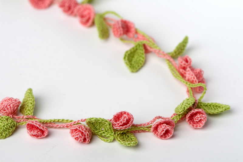 17 Rose Garden Crochet Necklace