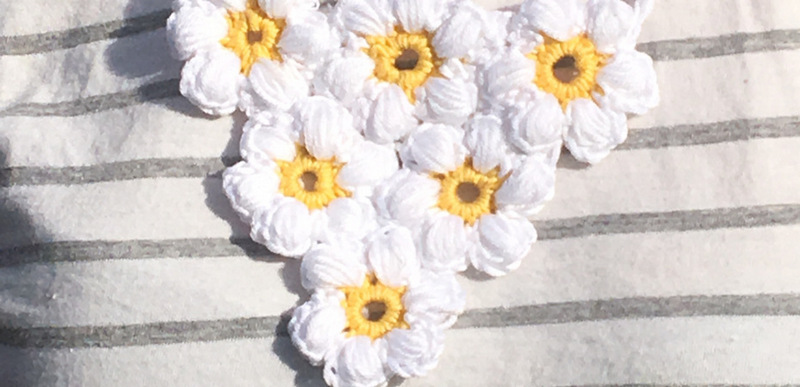 22 Crochet Daisy Bib Necklace