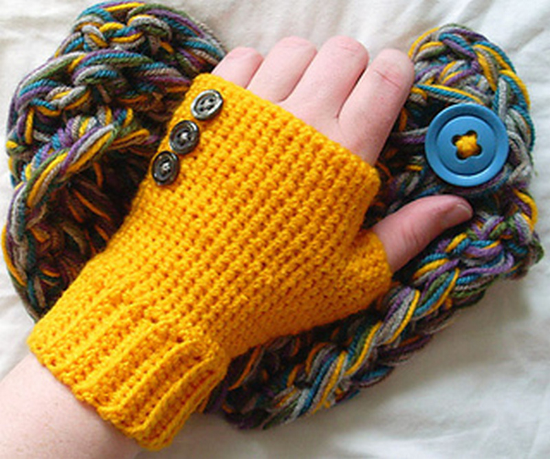 22 Melange Fingerless Gloves