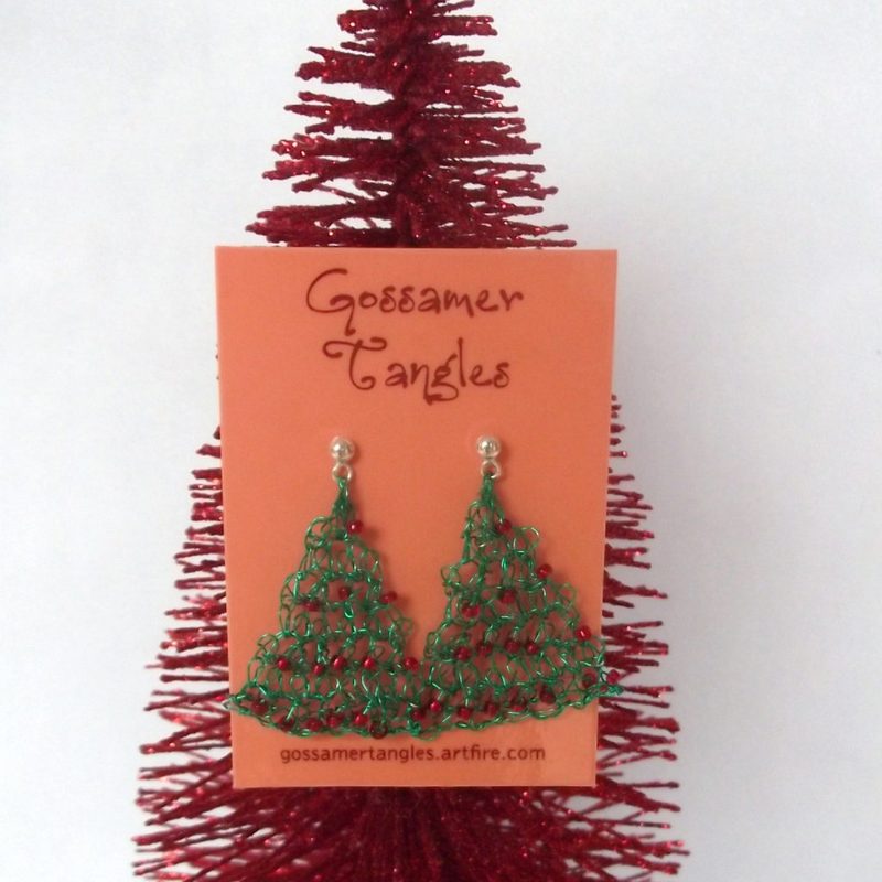 27 DIY Festive Christmas Tree Earrings