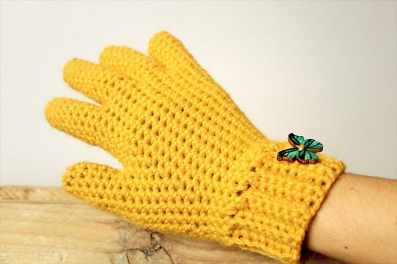 28 Yellow Crochet Gloves