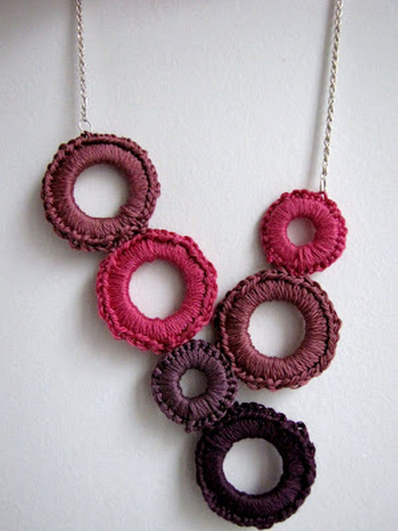 3 Crochet Delight Necklace Tutorial