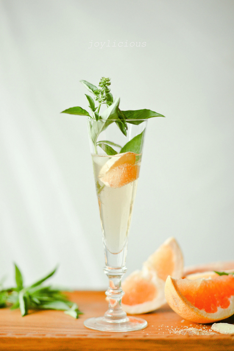43 Ginger Basil Grapefruit Spritzer