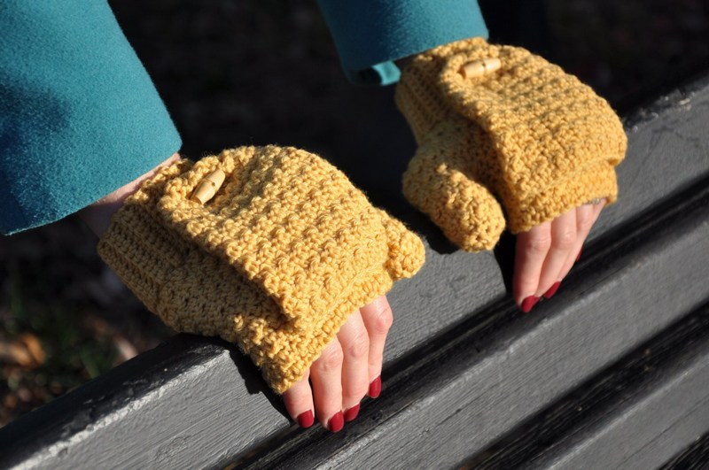 44 The Mustard Mitts Free Crochet Pattern
