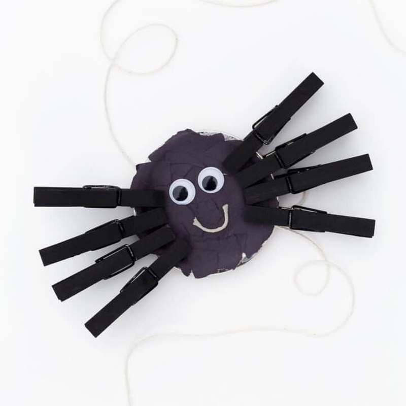 11 Easy And Fun Mason Jar Lid Spider Craft