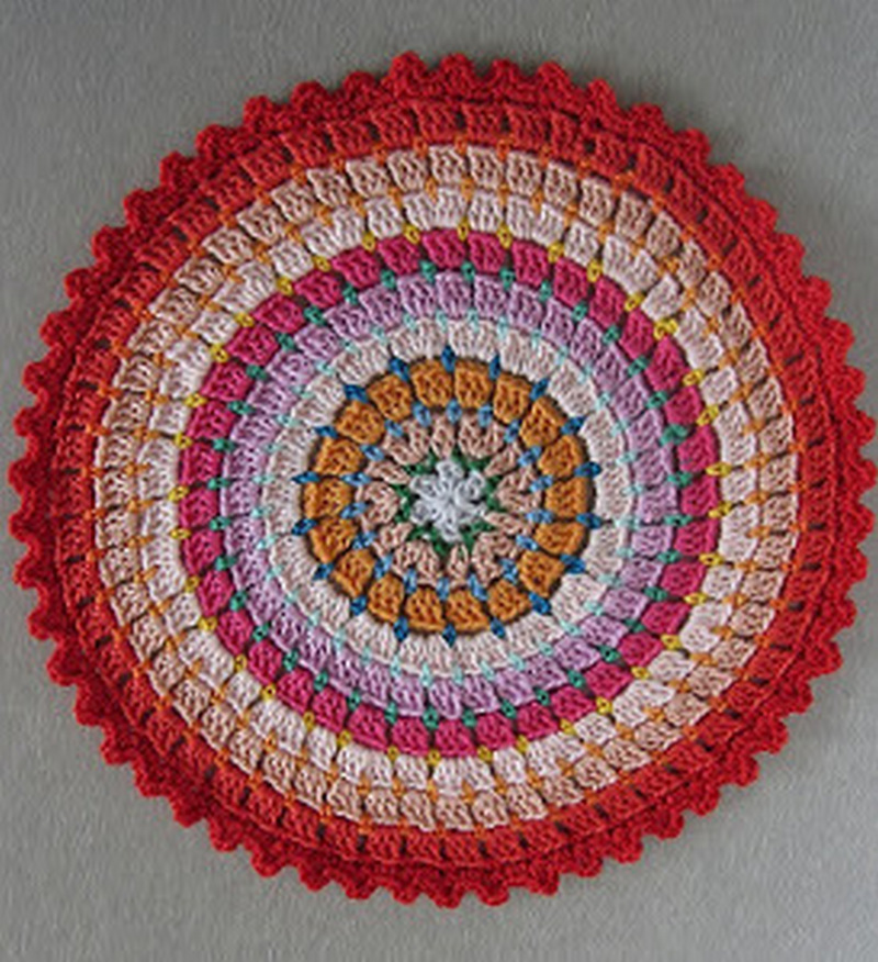 26 Colorful Ringed Rug