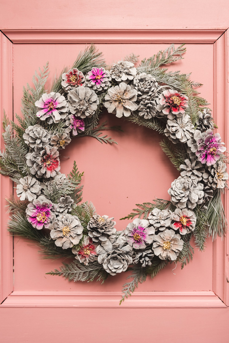 32 Painted Pinecone Wreath